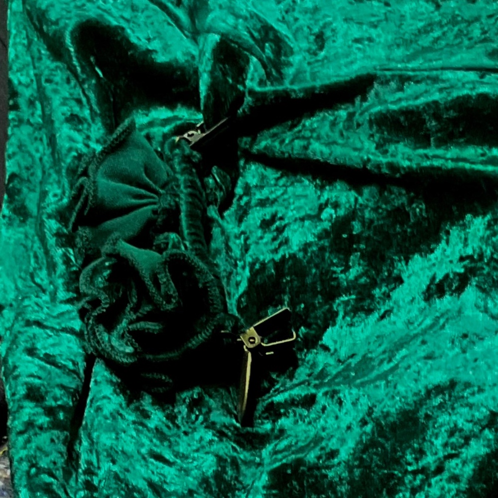 Emerald Green Velour Long Evening Dress - Picture 3 of 3